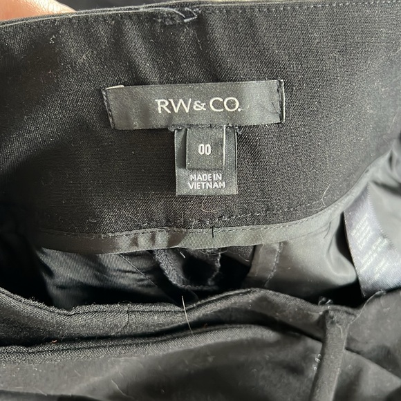 RW&Co High-Waist Tapered Ankle Pant With Belt - 28 " - Picture 7 of 8